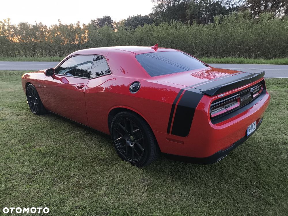 Dodge Challenger - 3