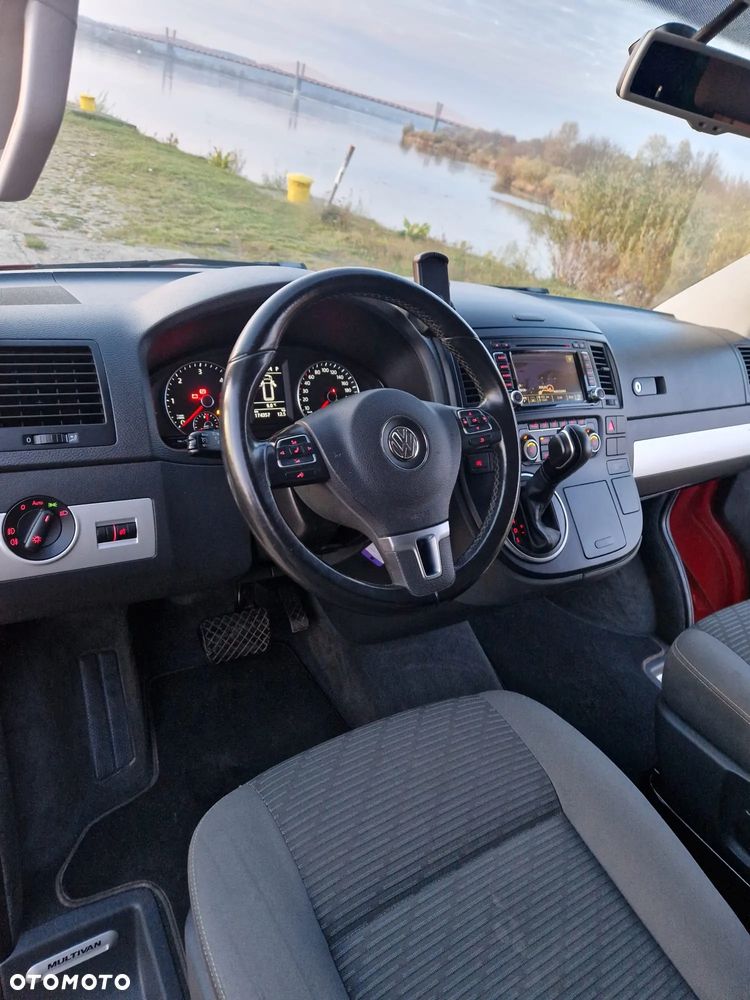 Volkswagen Multivan - 18