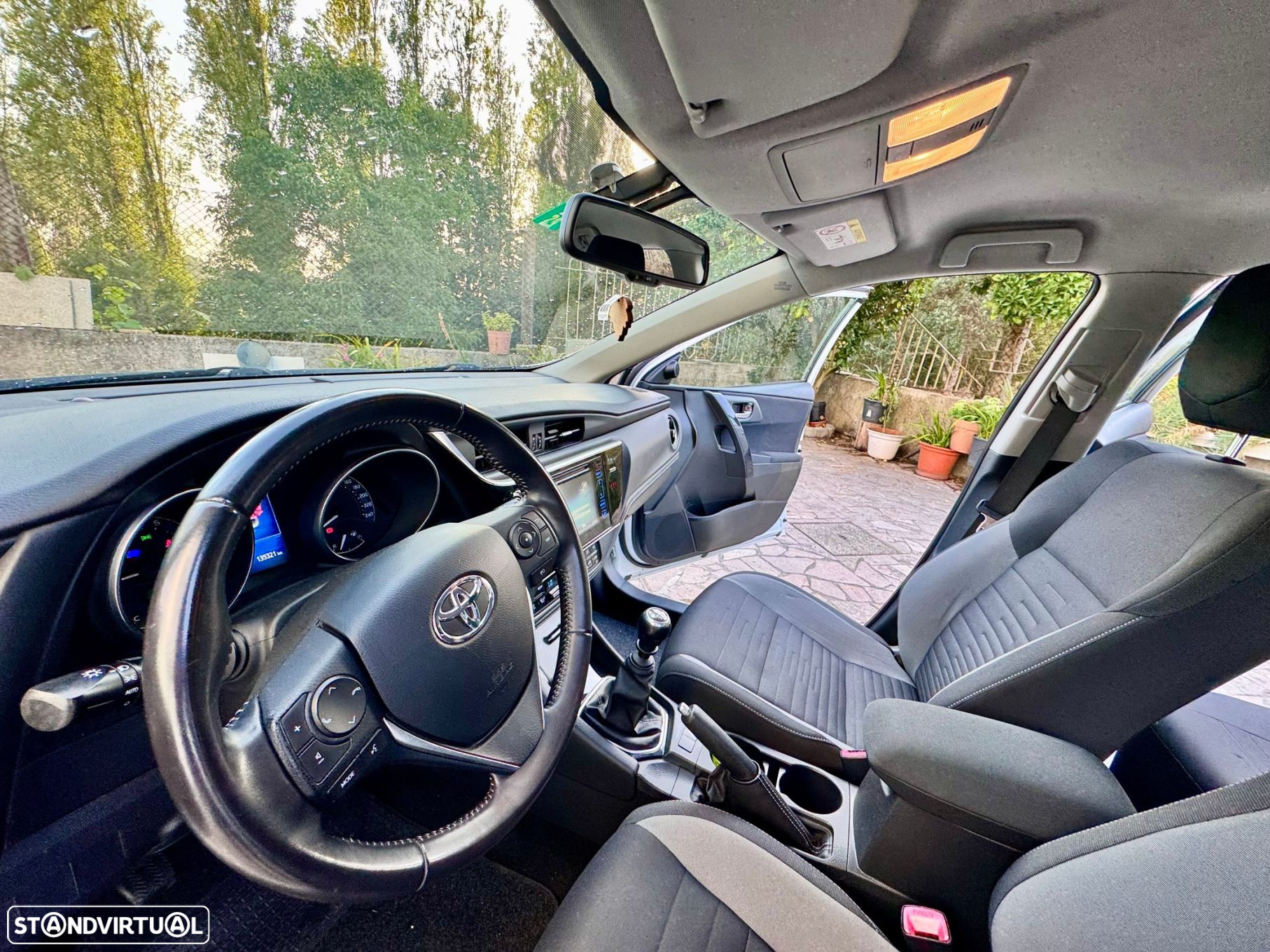 Toyota Auris 1.2T Exclusive - 41