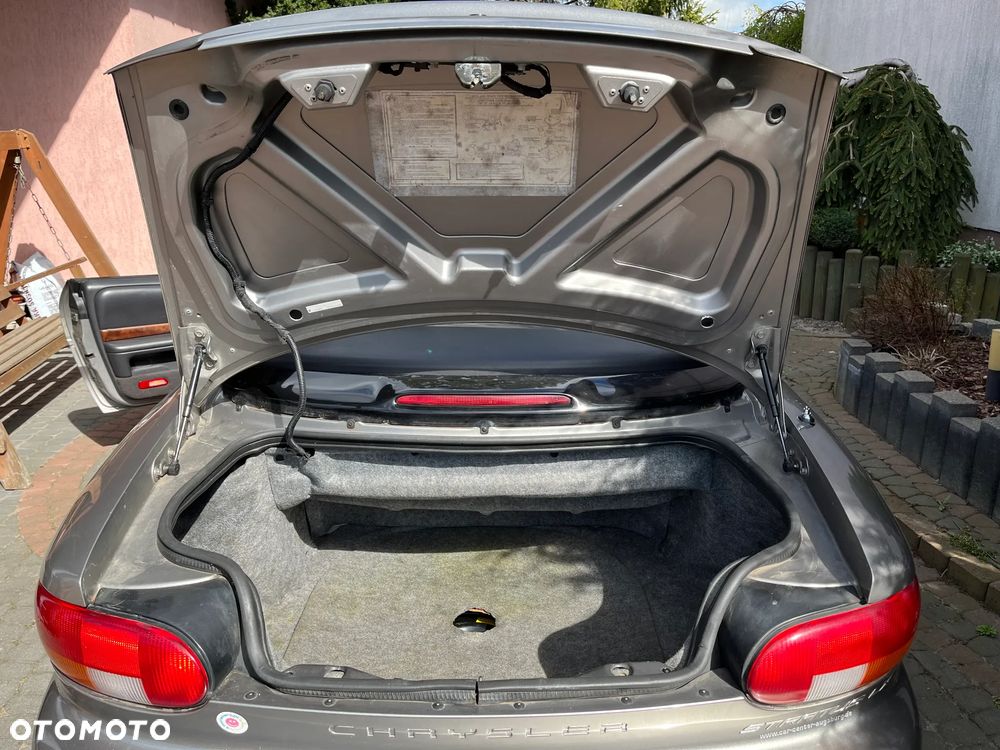 Chrysler Stratus - 38