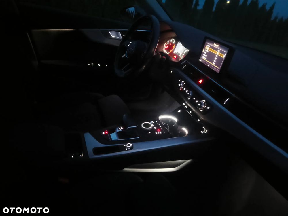 Audi A4 Avant - 30