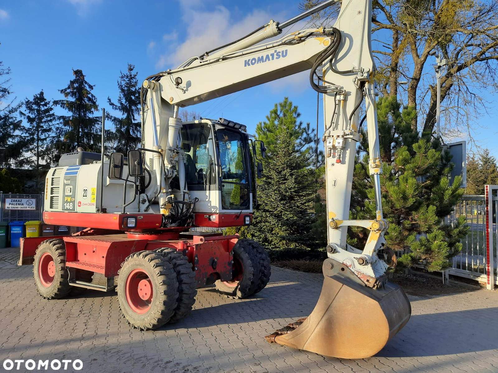 Komatsu 148 (2012r) 160 PW 140 - 12
