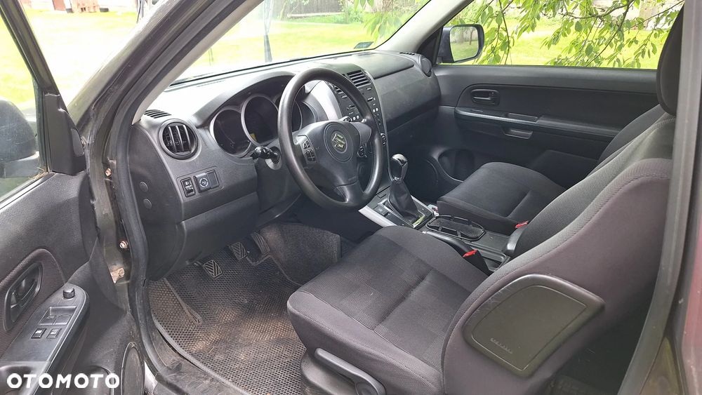 Suzuki Grand Vitara 1.6 - 8