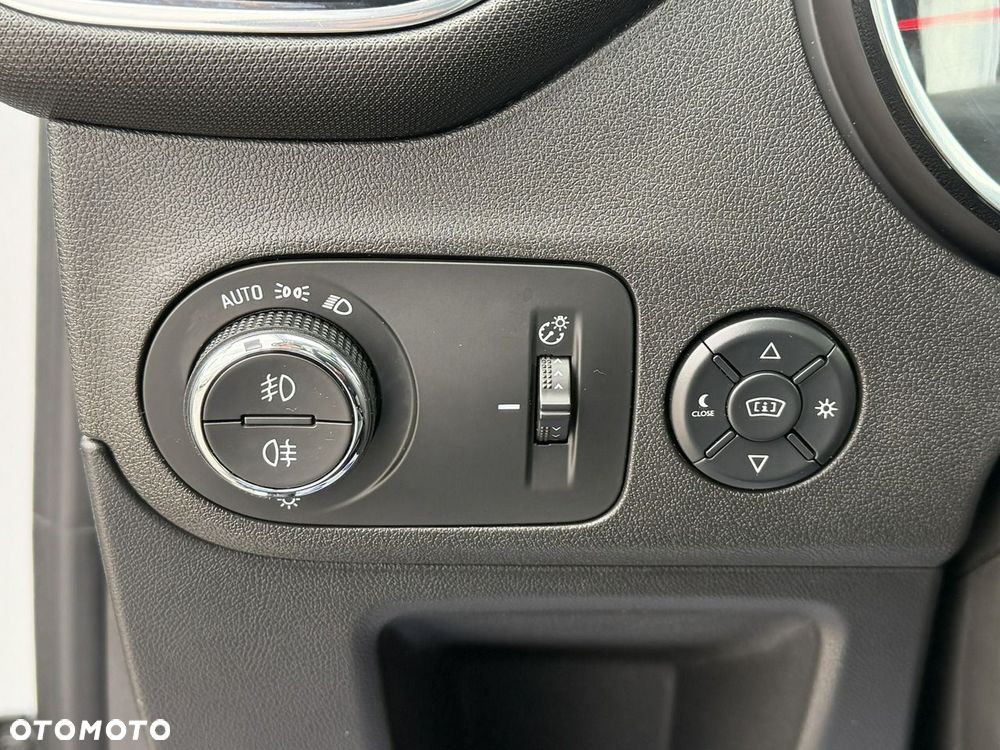Opel Crossland X - 19