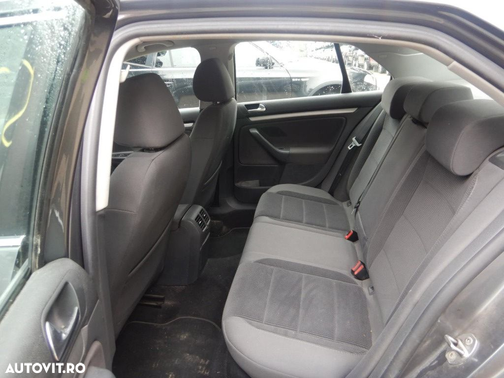 Compresor AC clima Volkswagen Jetta 2008 SEDAN 1.9 TDI BXE - 9