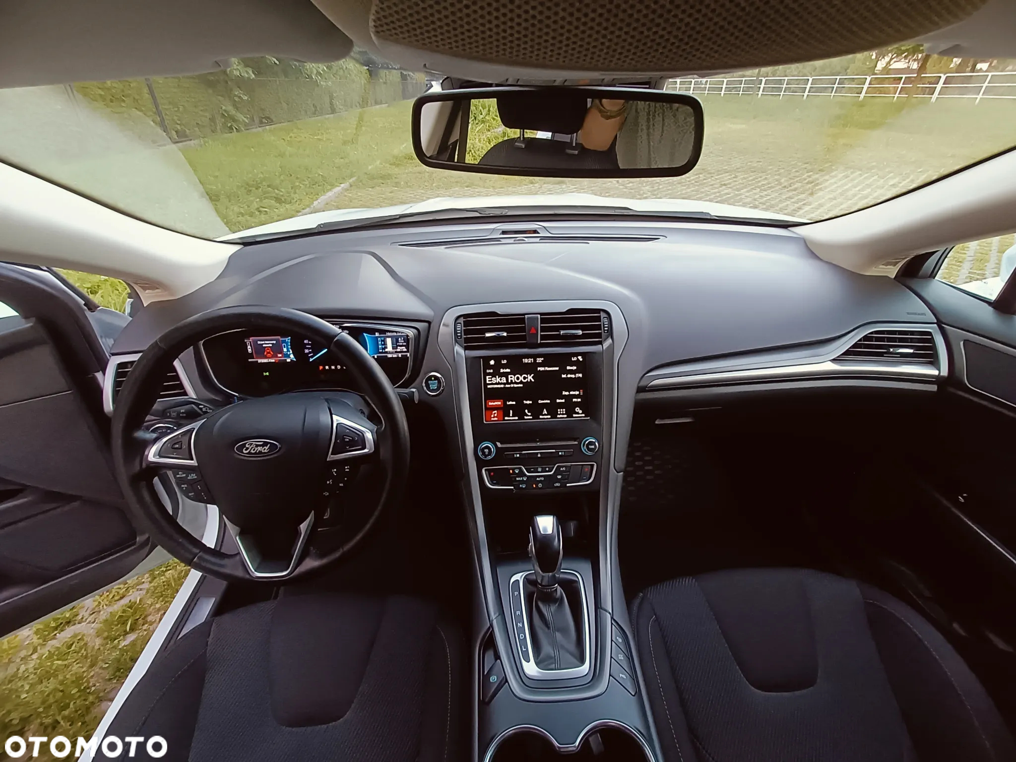 Ford Mondeo 2.0 Hybrid Titanium - 16