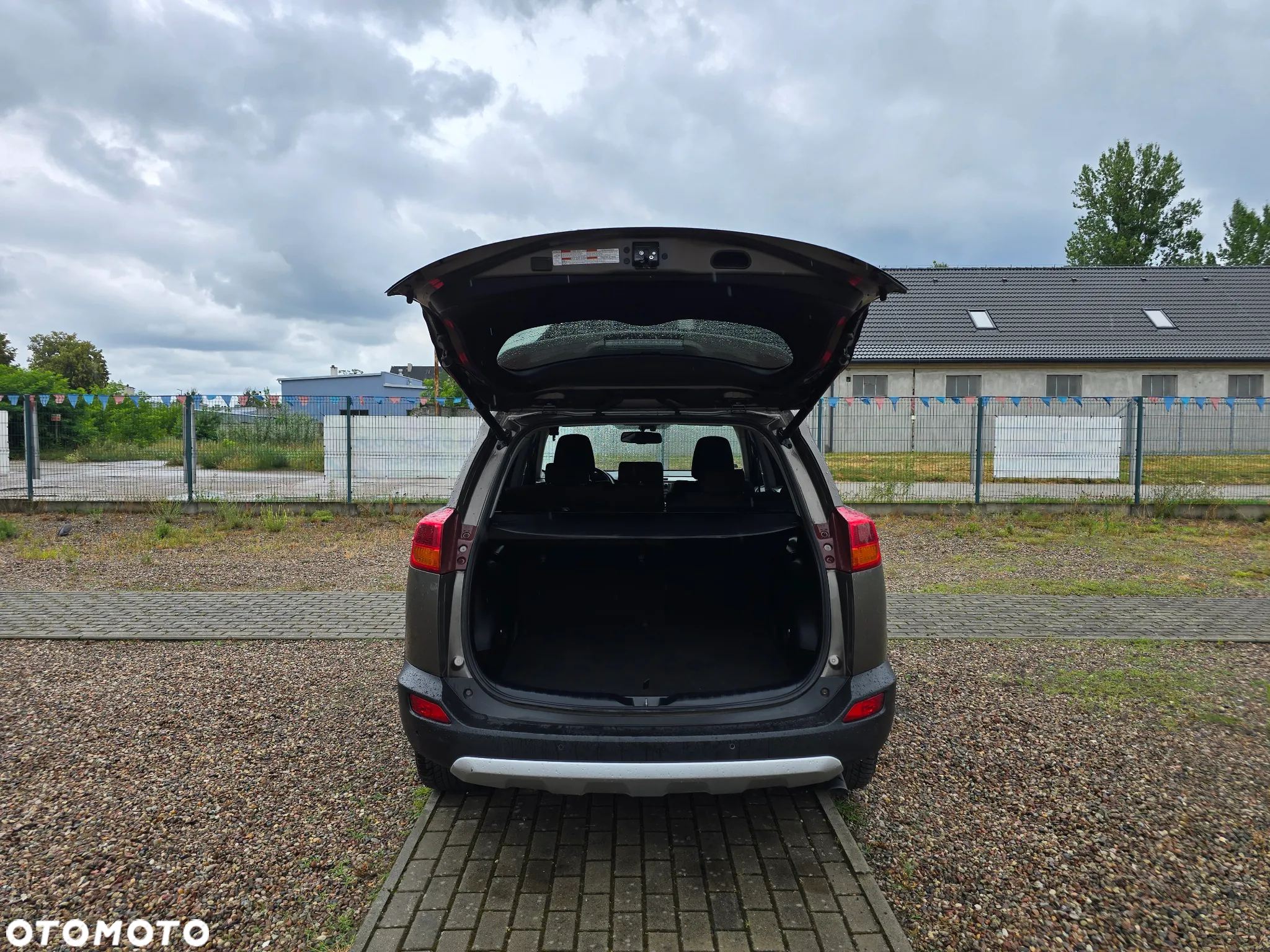 Toyota RAV4 2.0 D-4D Premium - 10