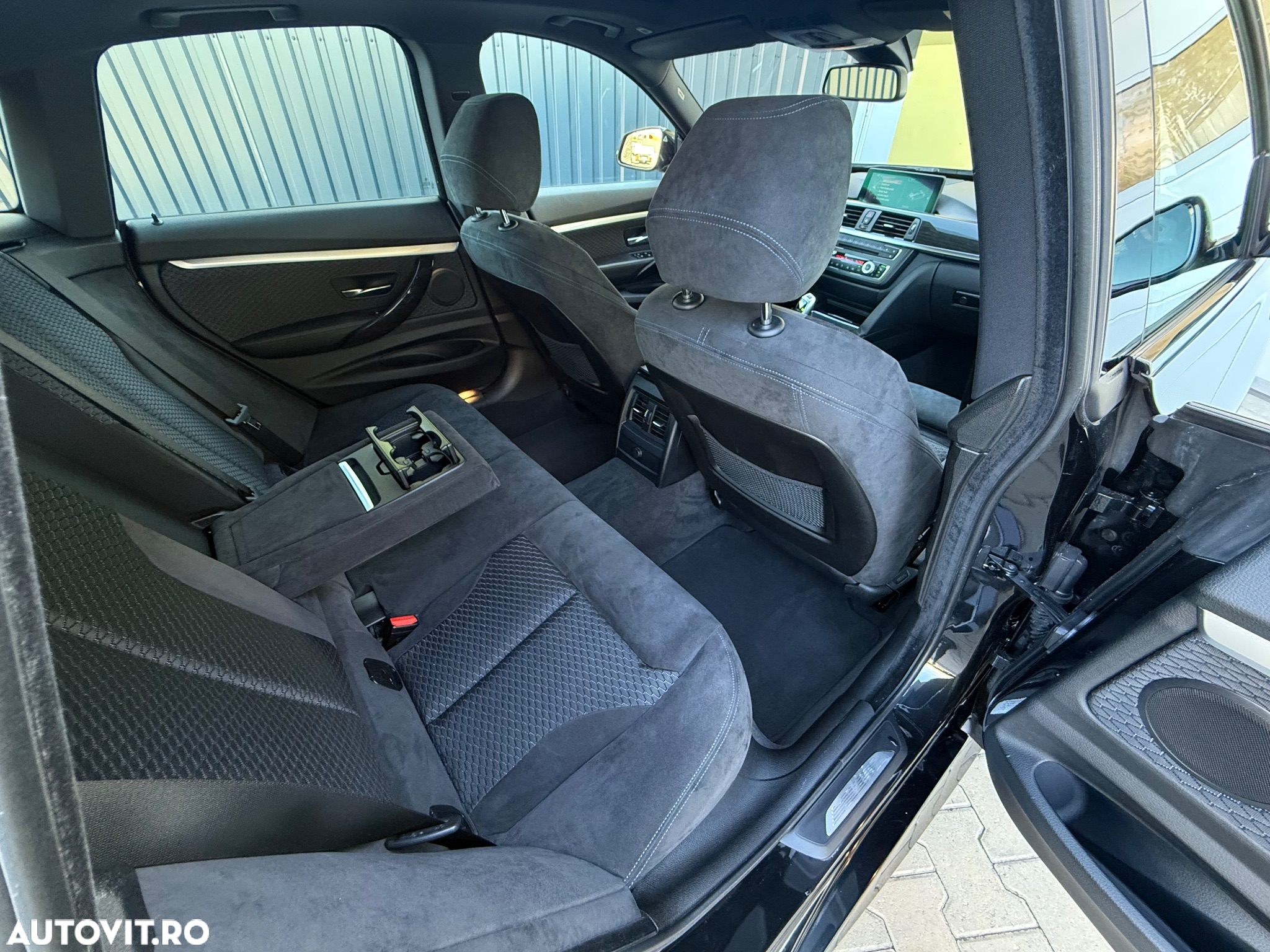 BMW Seria 3 320d GT Aut. - 9