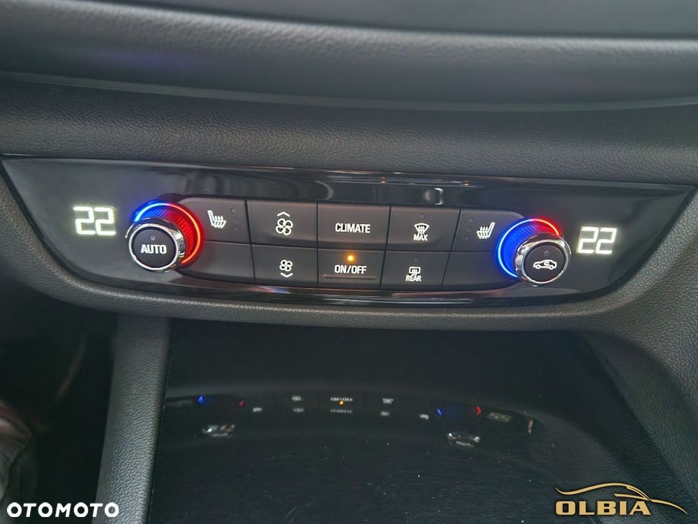 Opel Insignia - 35