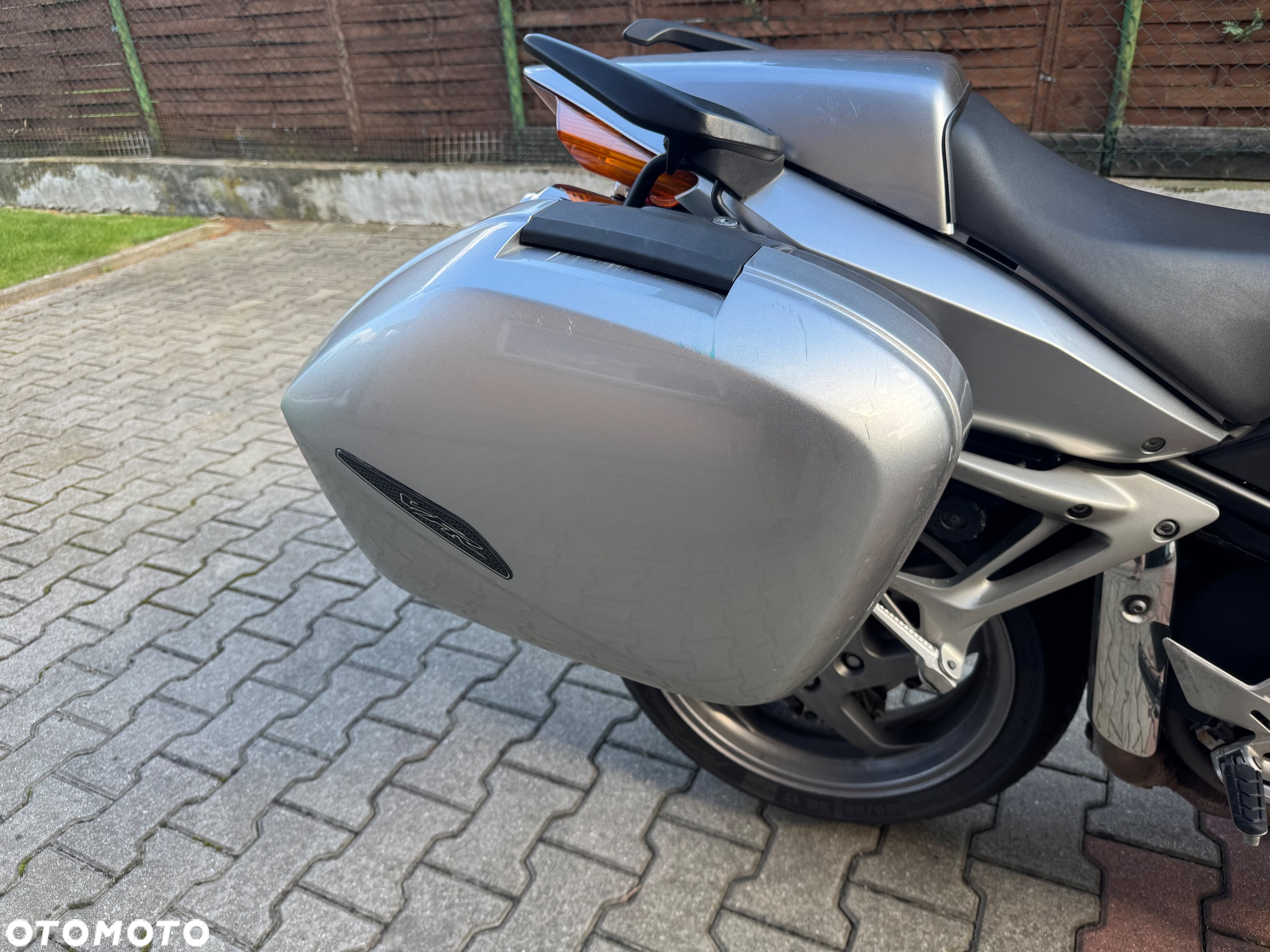 Honda VFR - 14