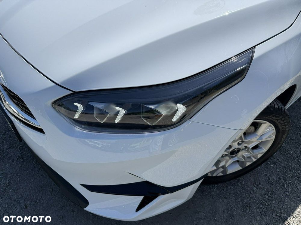 Kia Ceed - 11