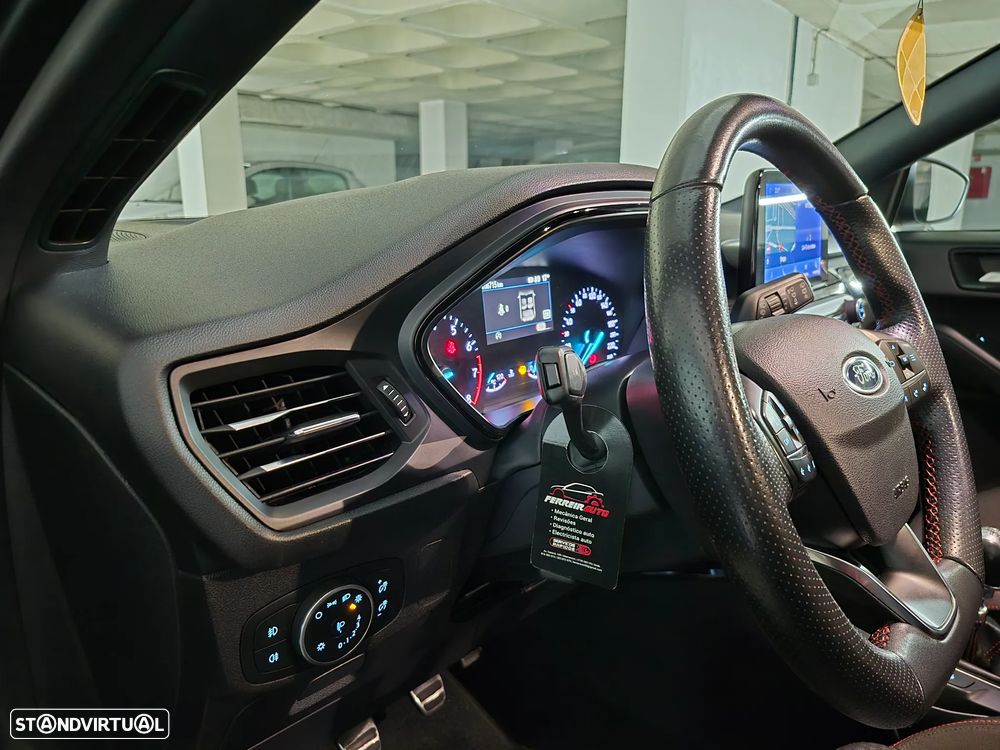 Ford Focus 1.0 EcoBoost Hybrid ST-LINE DESIGN - 11