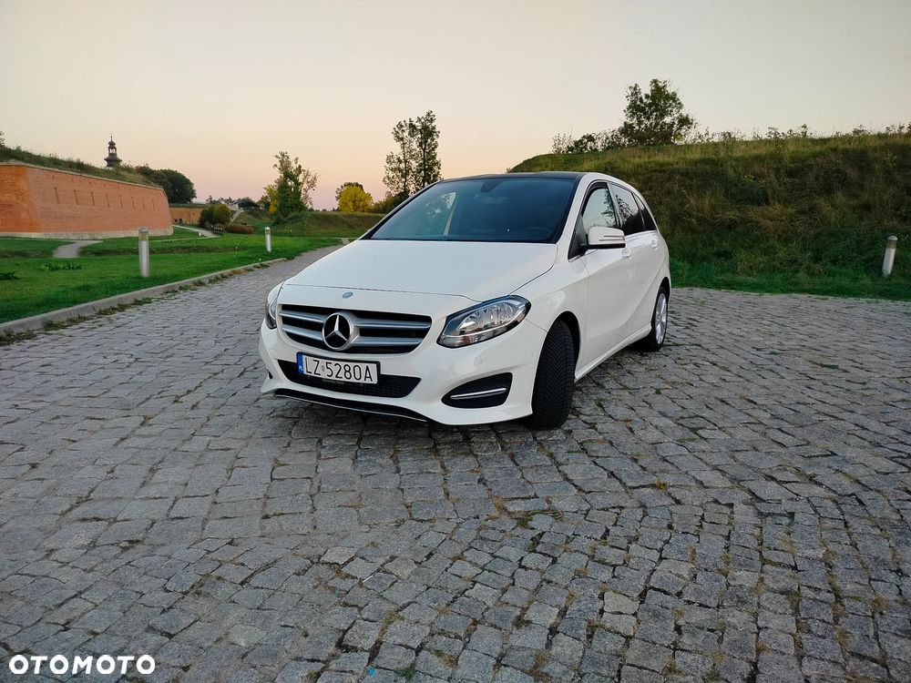 Mercedes-Benz B-Class 2016 photo 2