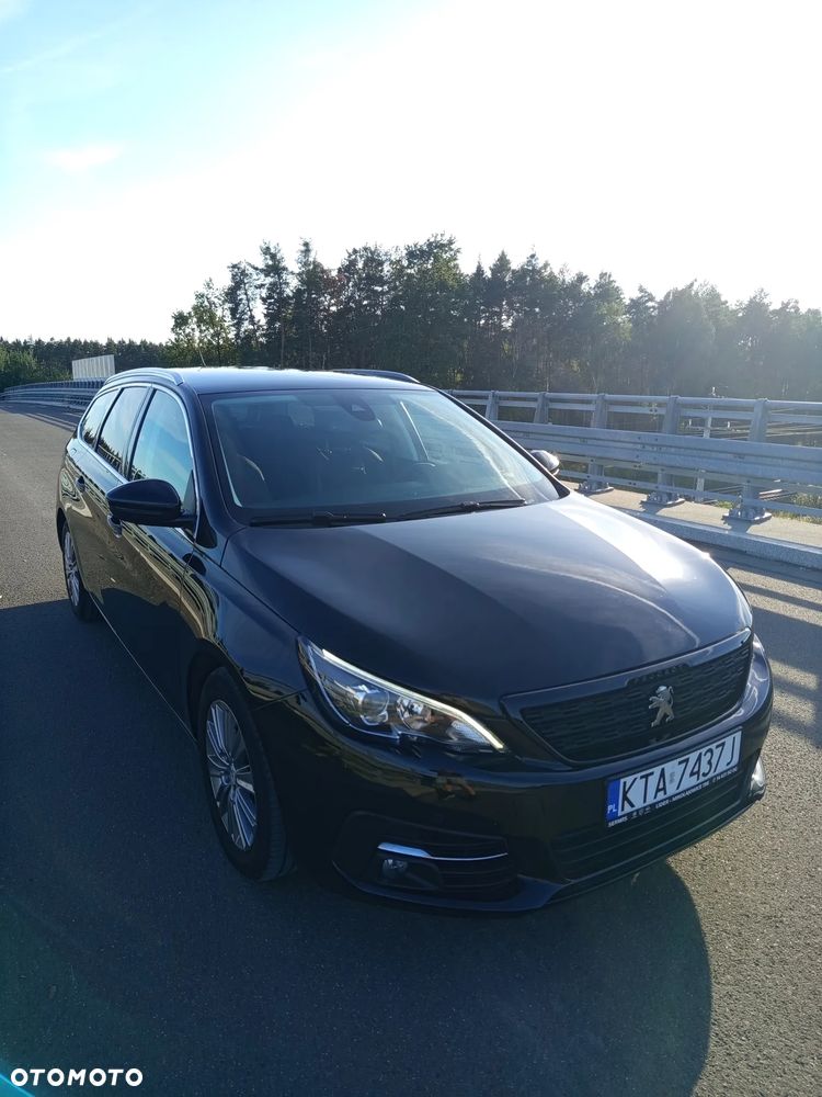 Peugeot 308 2020 photo 2