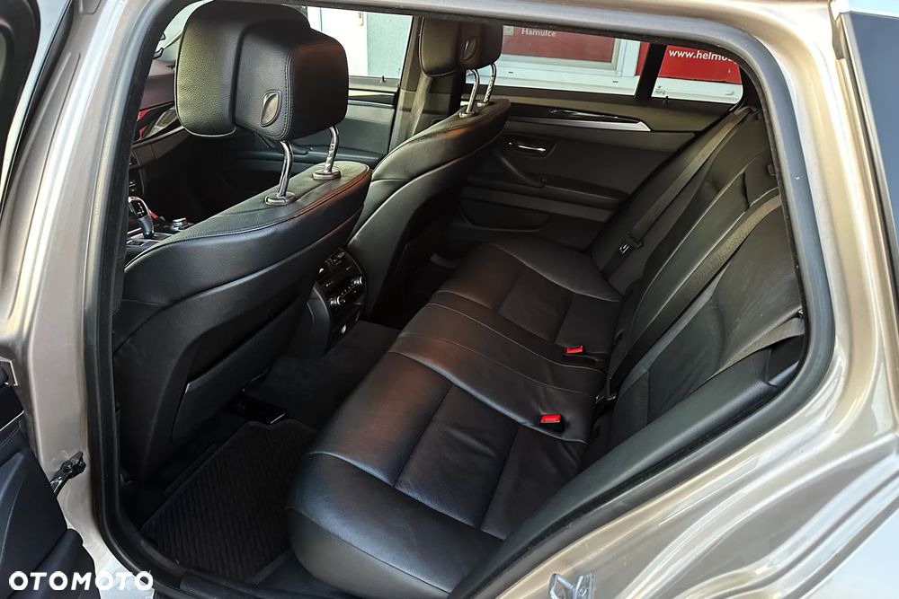 BMW Seria 5 525d xDrive Sport-Aut - 30
