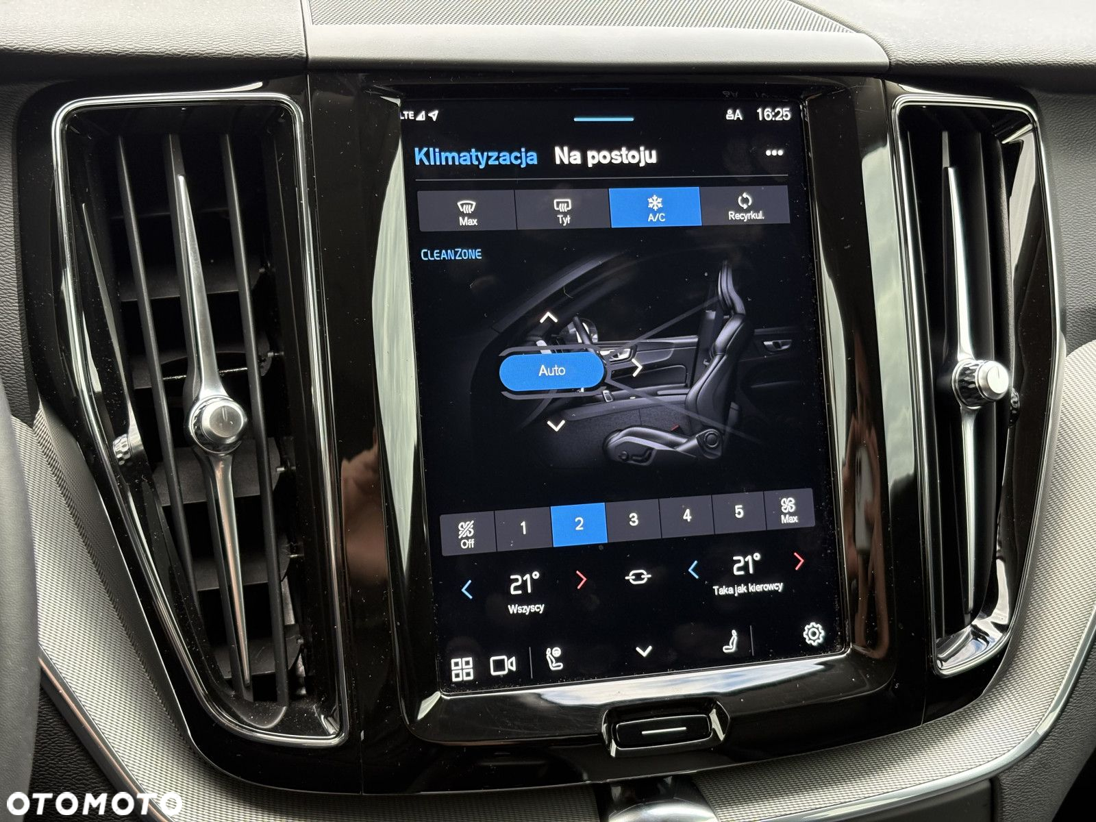 Volvo XC 60 - 13