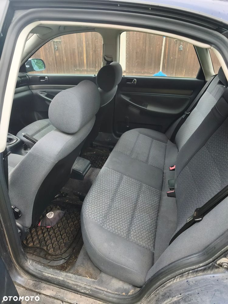 Audi A4 Limousine 1.8 - 8