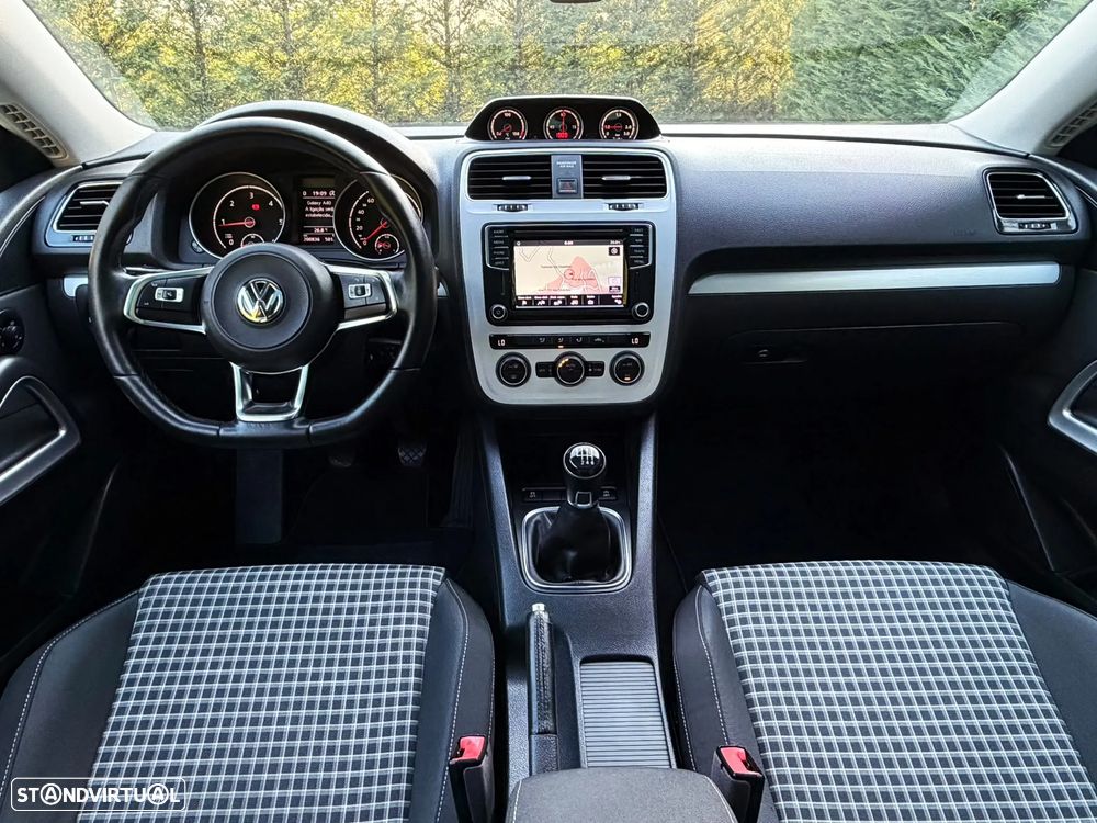 VW Scirocco 2.0 TDI Sport - 16