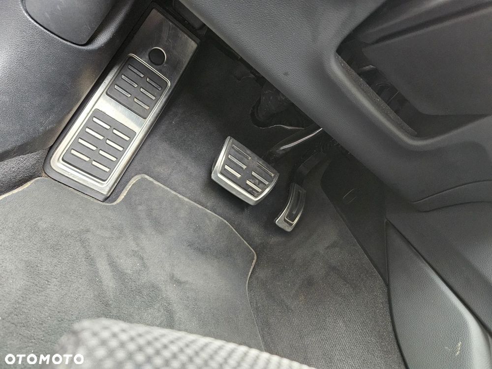 Audi A4 Avant 40 TDI S Line S tronic - 23