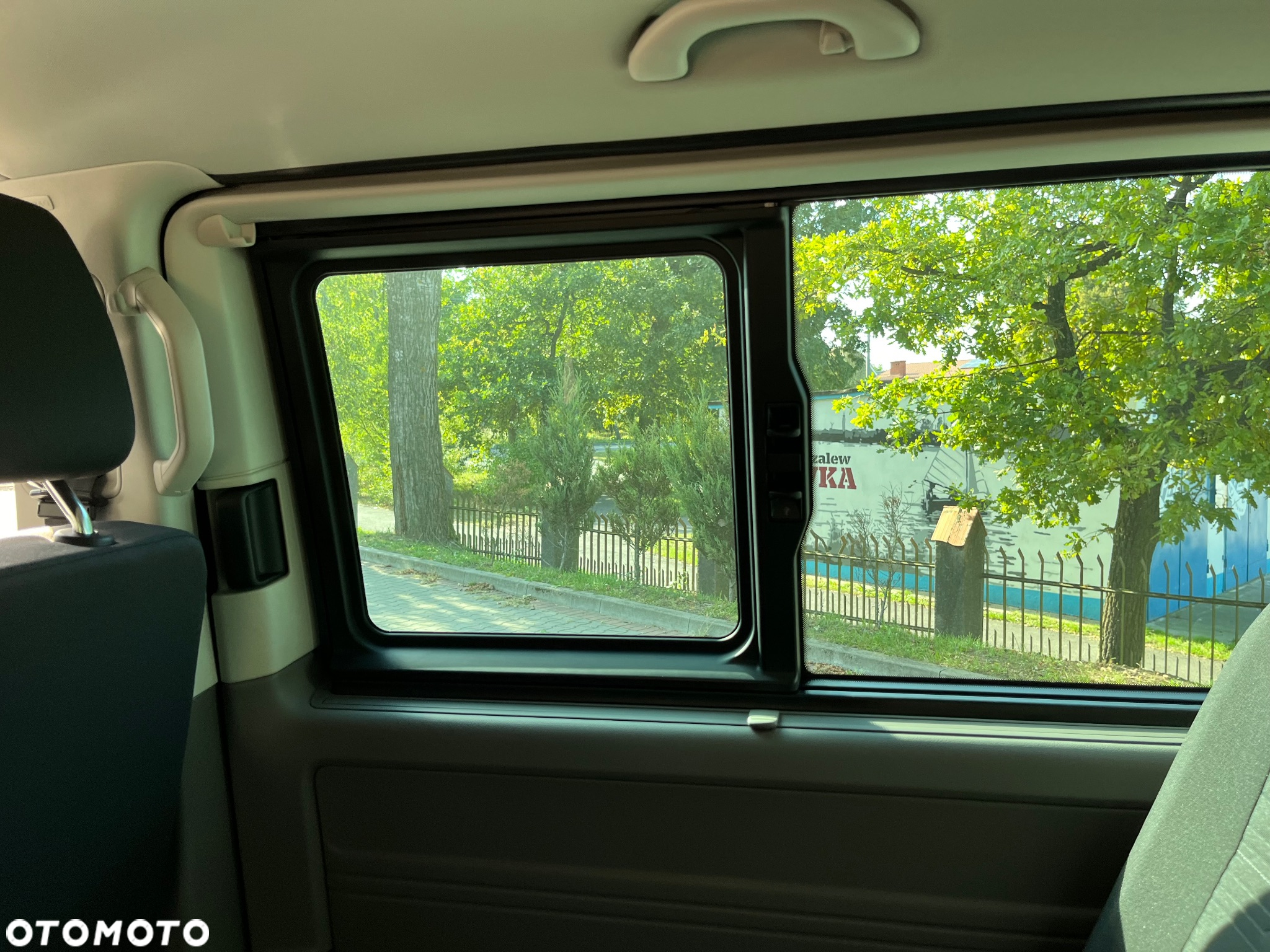 Volkswagen Caravelle 6.1 2.0 TDI L2 Comfortline DSG - 39