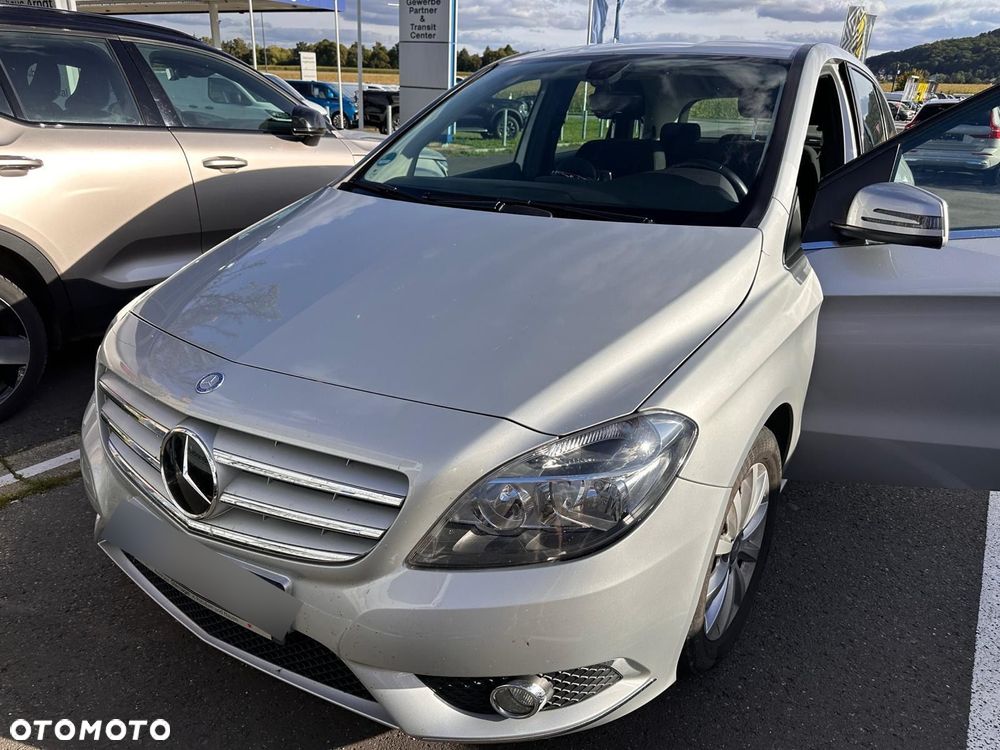Mercedes-Benz Klasa B 180 7G-DCT - 1