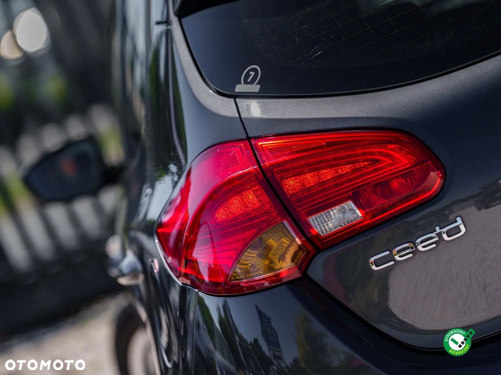 Kia Ceed 1.4 CVVT ISG Spirit - 10