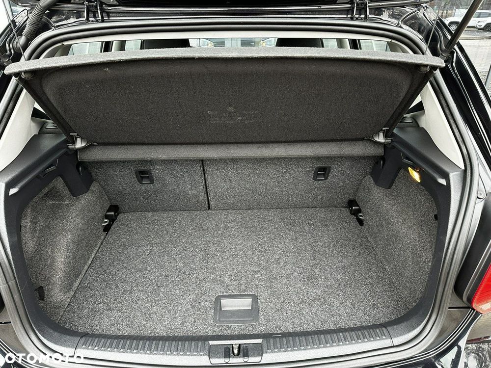 Volkswagen Polo 1.2 Comfortline - 28