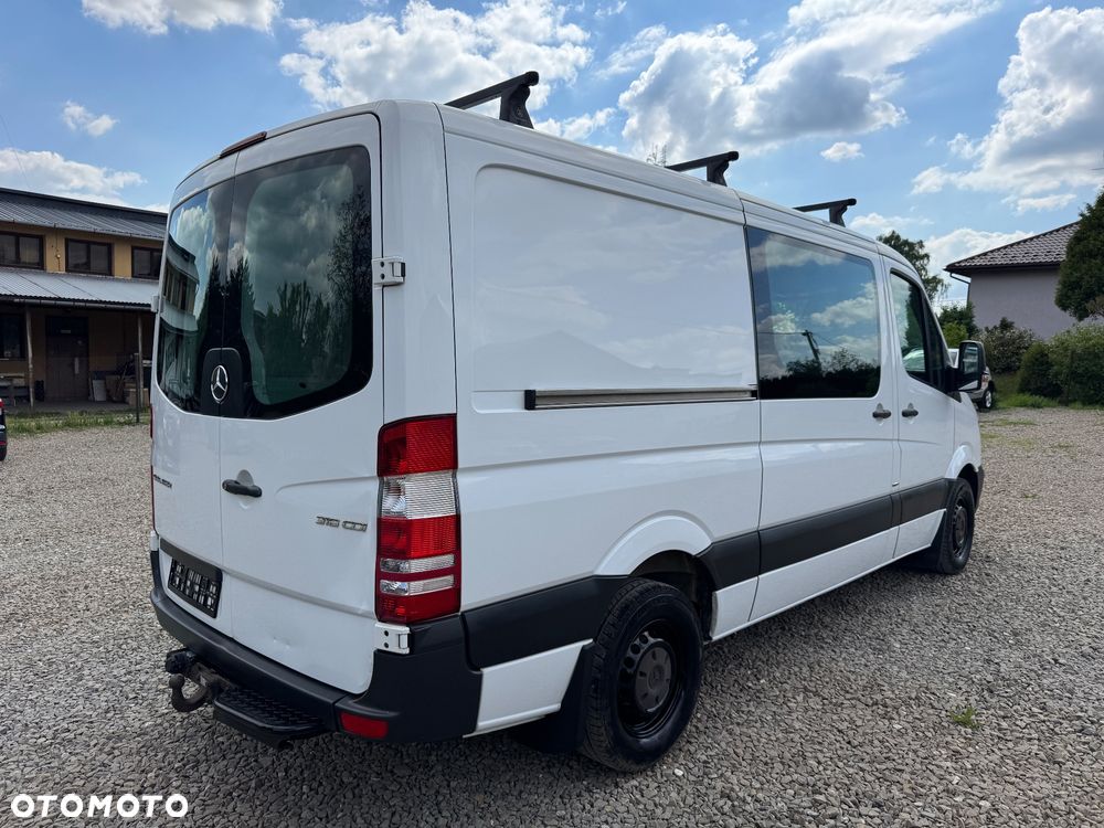 Mercedes-Benz Sprinter - 5