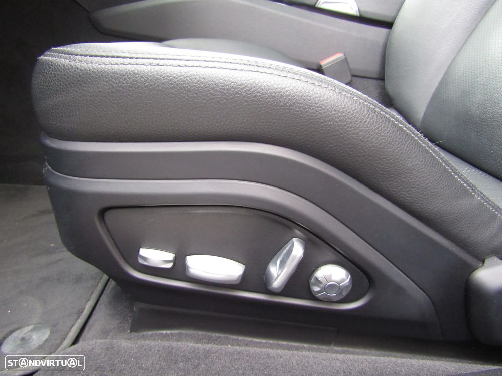 Porsche Panamera 4 E-Hybrid - 15