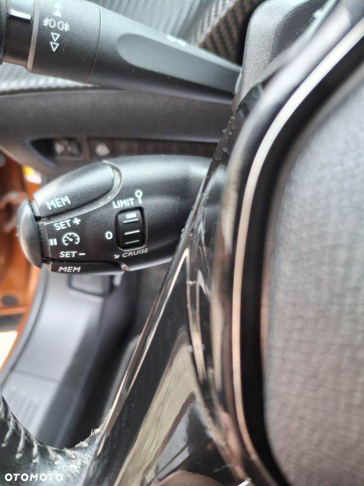 Peugeot 2008 BlueHDi 100 Active - 22