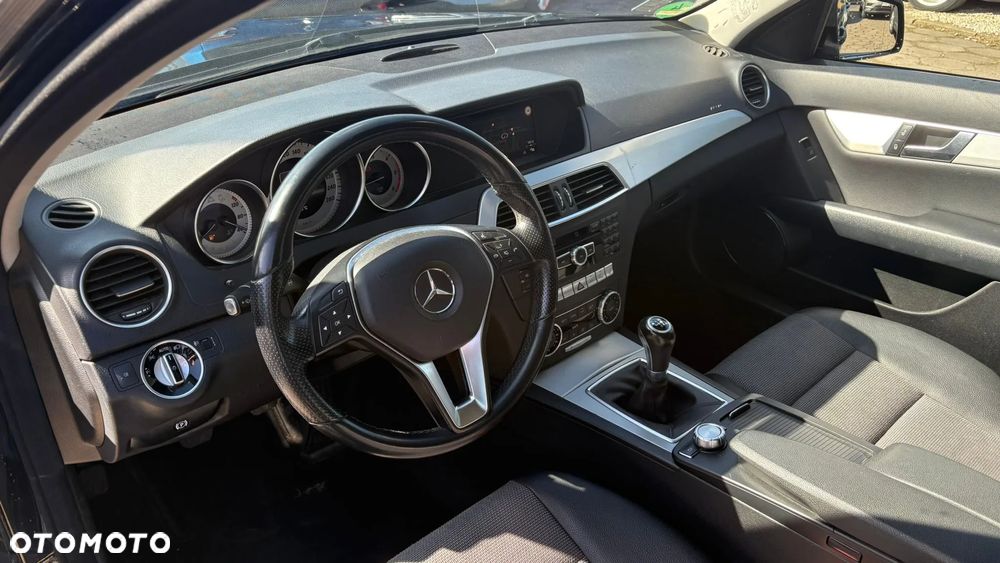 Mercedes-Benz Klasa C 220 CDI Avantgarde - 12