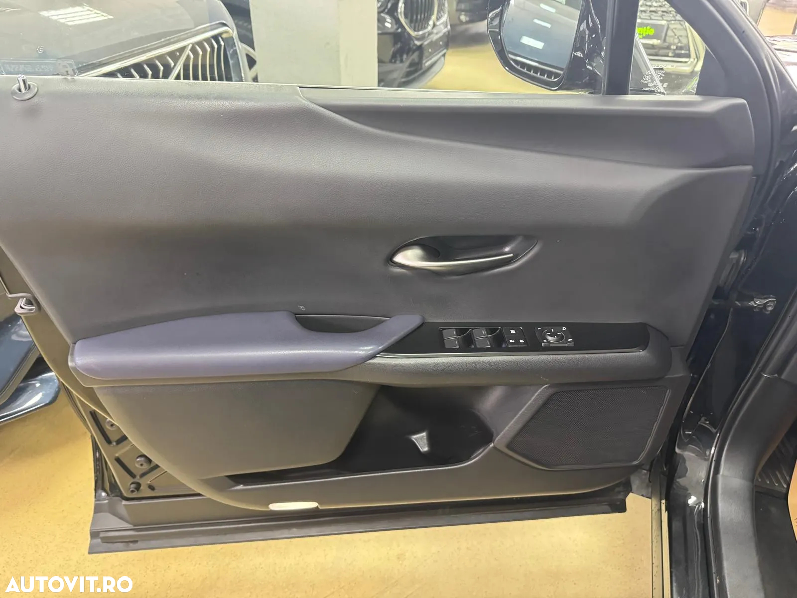 Lexus UX 250h 2.0L HEV 20H- (178 HP) 4X4 CVT Special Edition - 12
