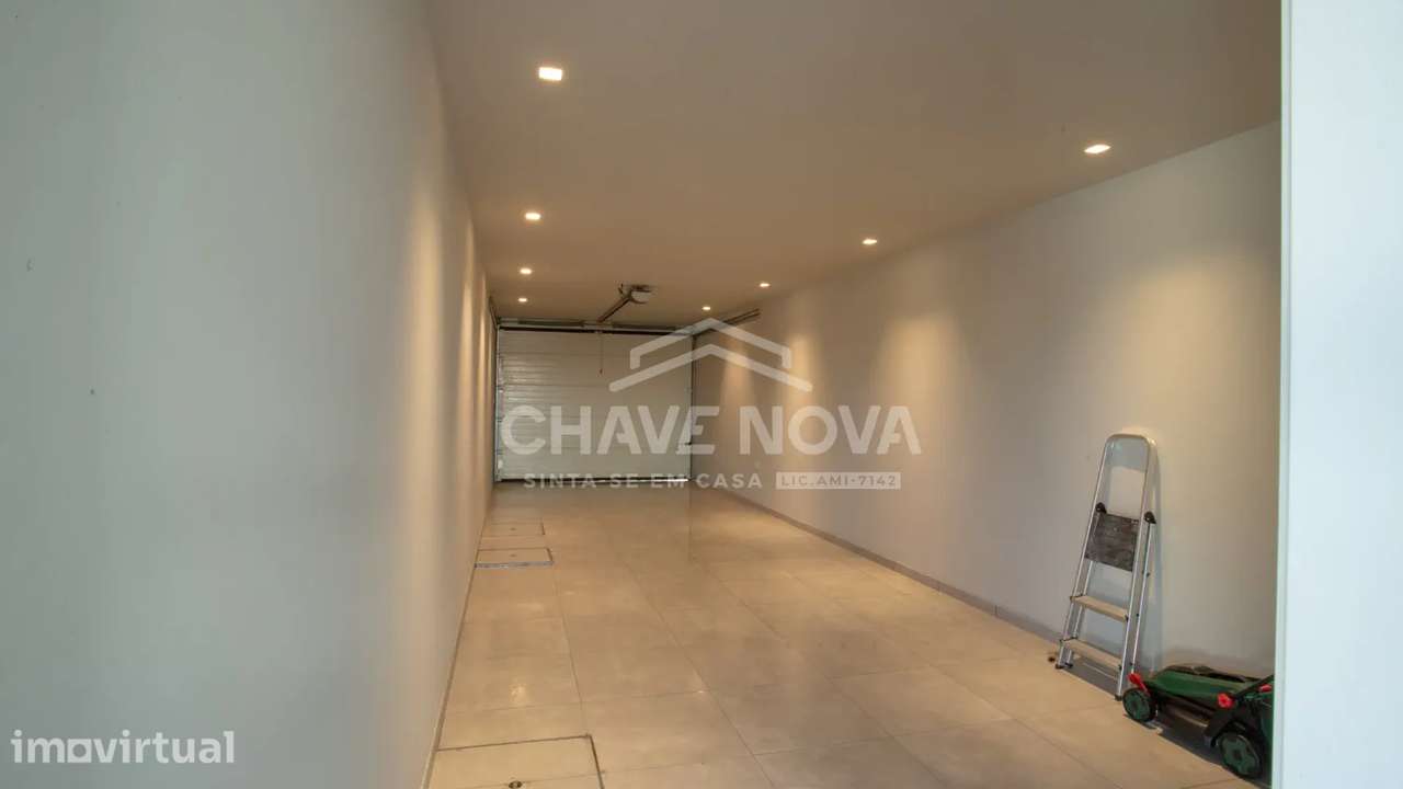Moradia Geminada V3 Nova em Canidelo (1ª Linha do Mar) - Grande imagem: 3/48
