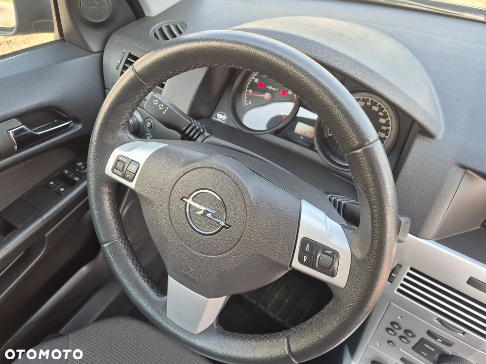 Opel Astra 1.6 Edition 111 Jahre - 7