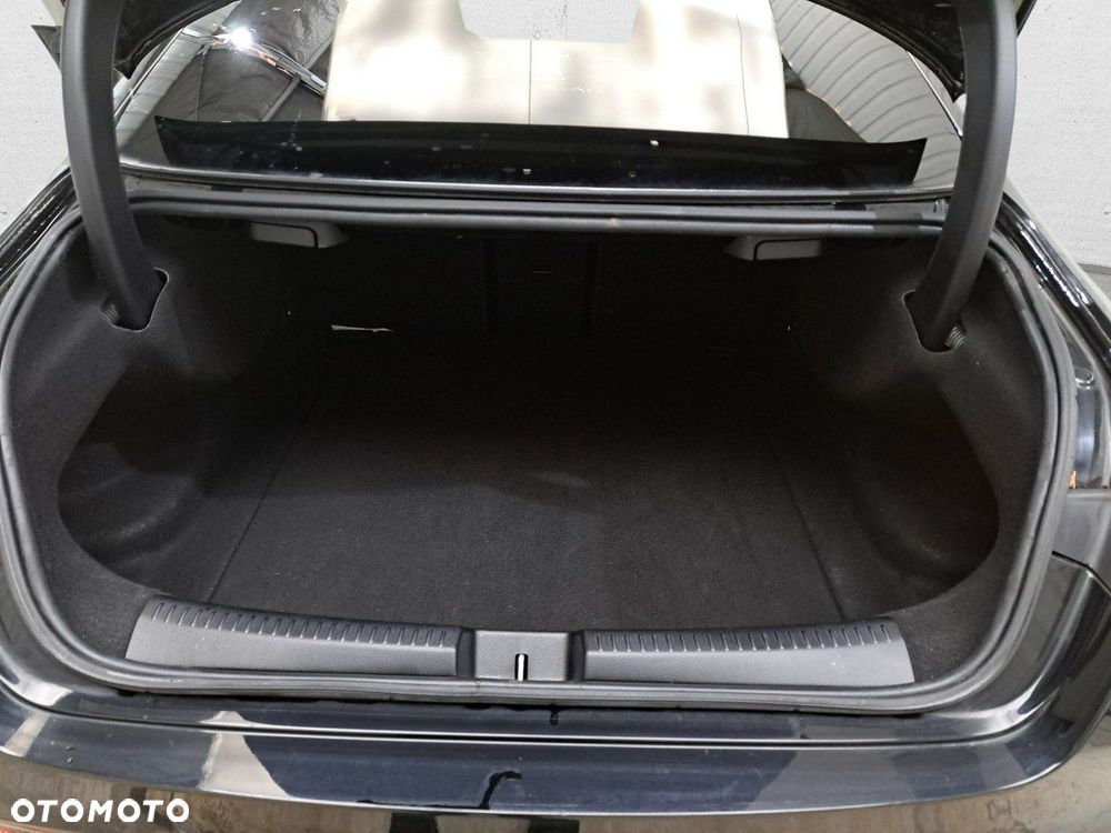 Mercedes-Benz CLA - 13