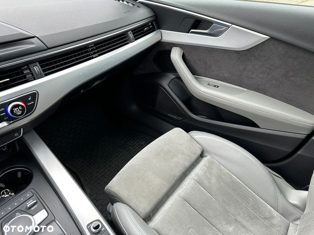 Audi A4 Limousine - 17