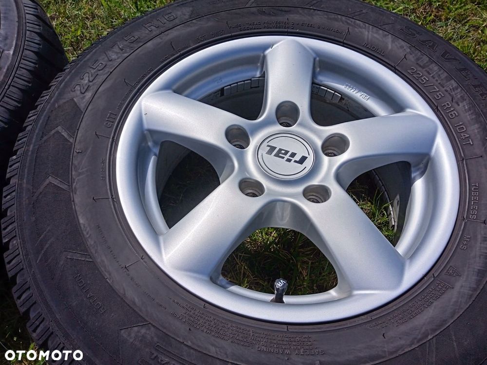 felgi aluminiowe 5x139,7 Kia Sorento opony zimowe 225/75 R16 - 5