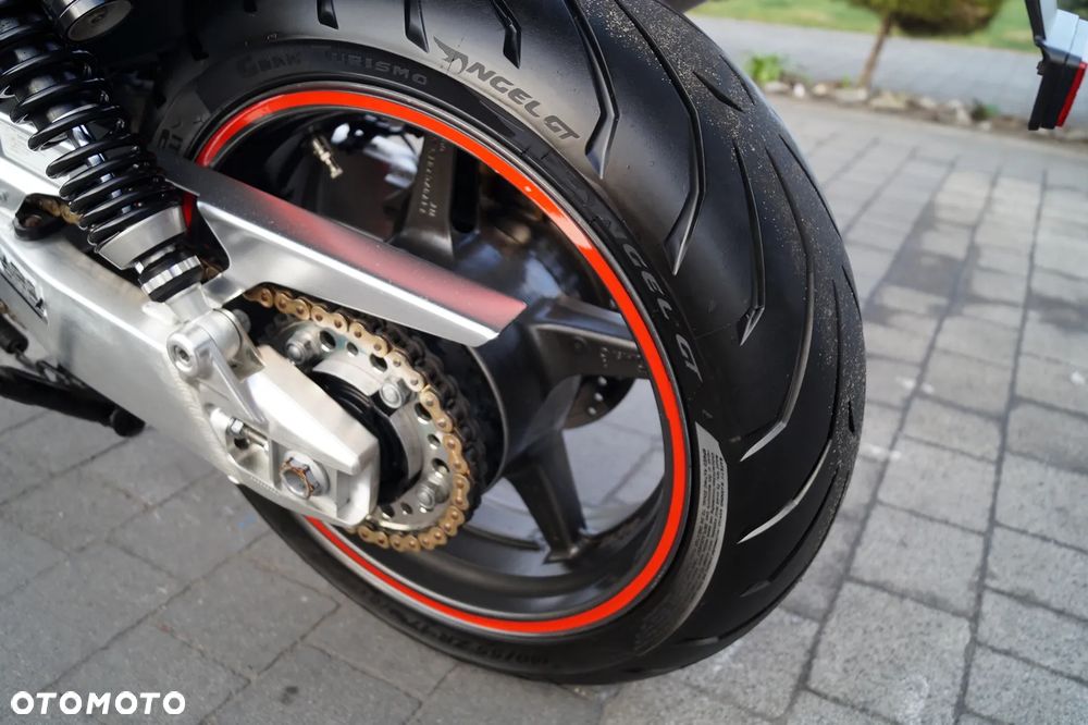 Honda CB - 16