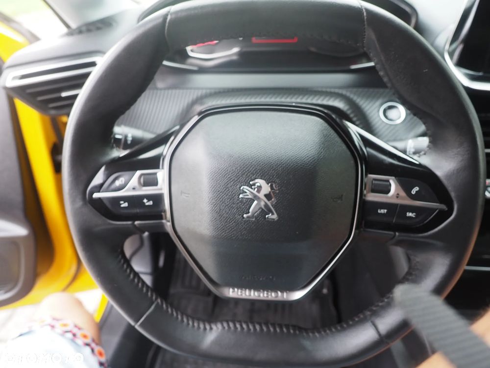 Peugeot 208 1.2 T Allure S&S - 26
