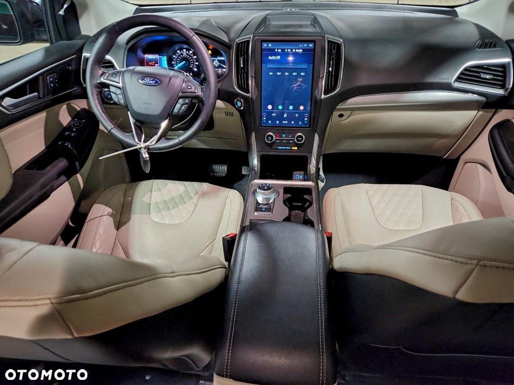 Ford Edge - 8