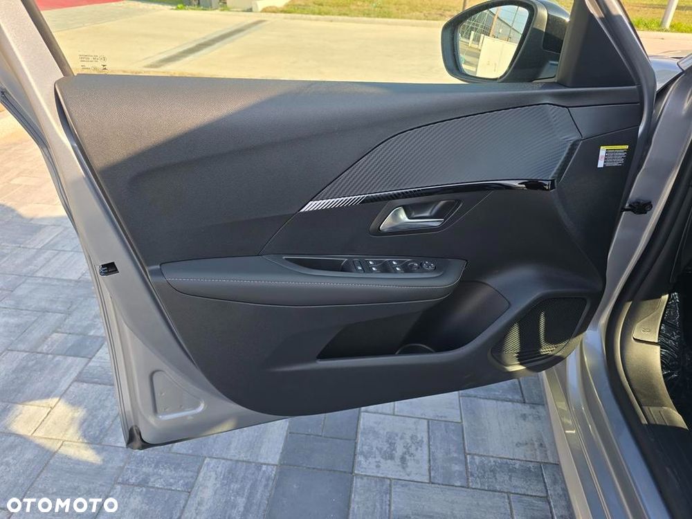 Peugeot 208 1.2 mHEV Allure - 12