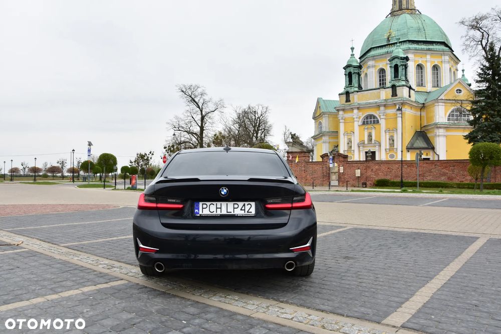 BMW Seria 3 320d Luxury Line - 12