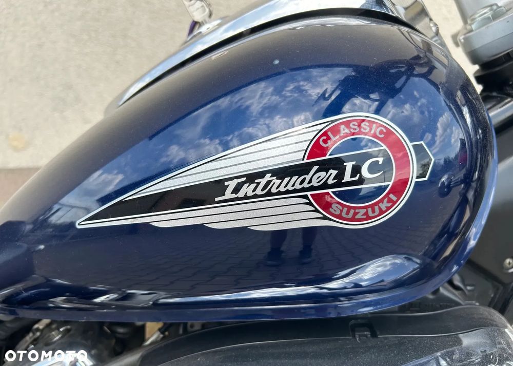 Suzuki Intruder - 35