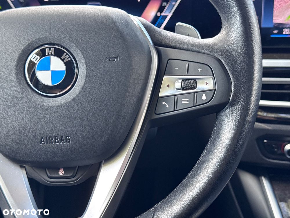 BMW Seria 3 320d xDrive Luxury Line sport - 33