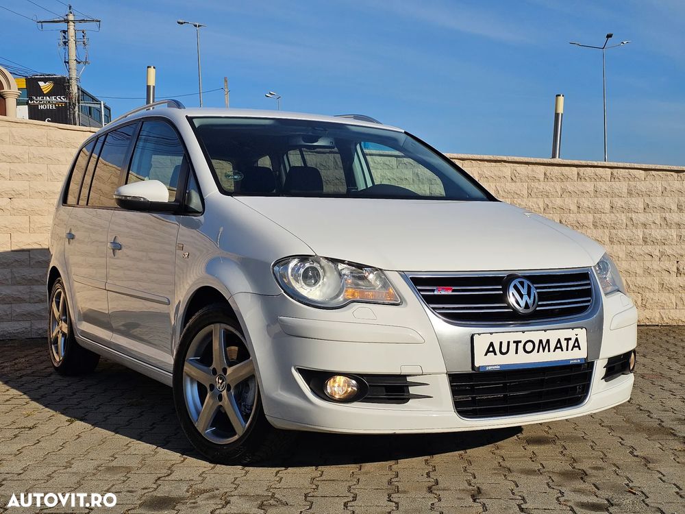 Volkswagen Touran 1.4 TSI DSG R-Line Edition - 1