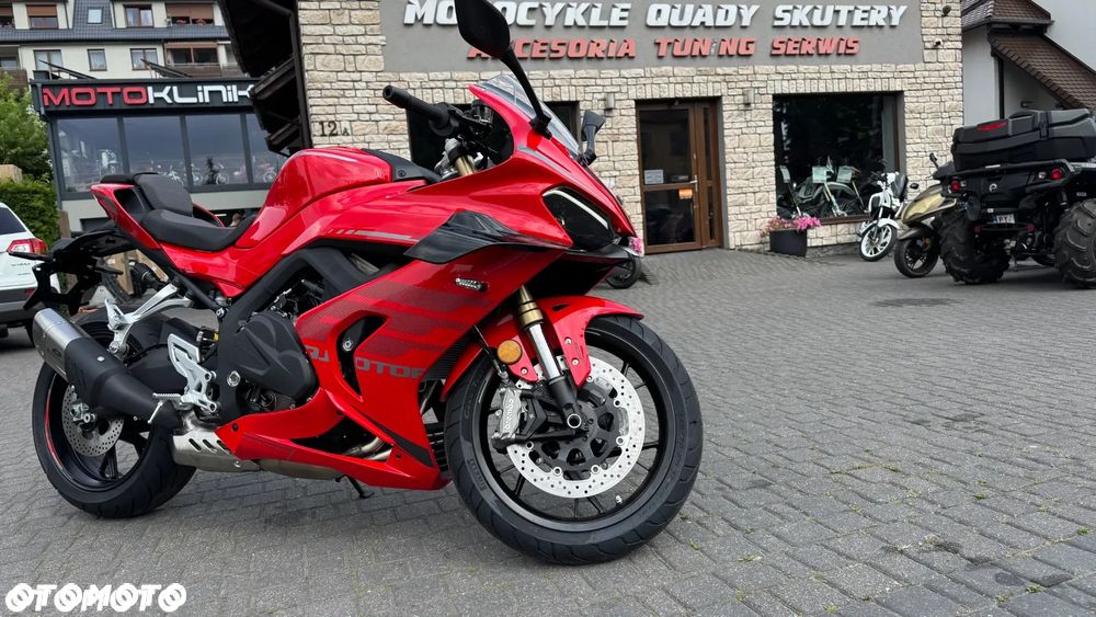 QJMOTOR SRK 800RR - 6