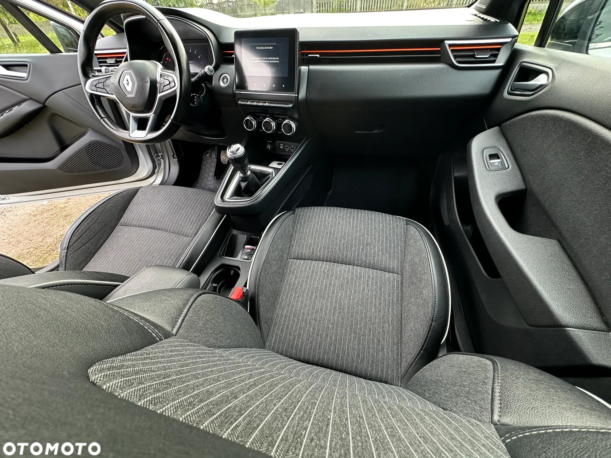 Renault Clio - 12