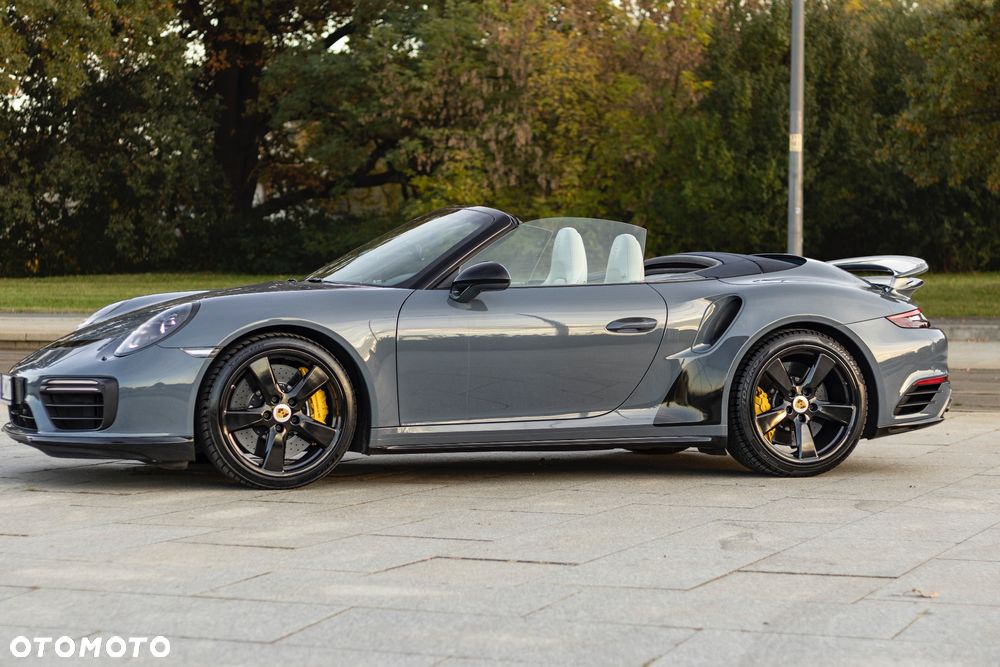 Porsche 911 Turbo S Cabrio - 9