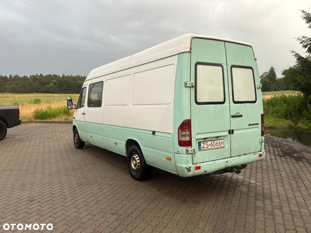 Mercedes-Benz Sprinter - 10