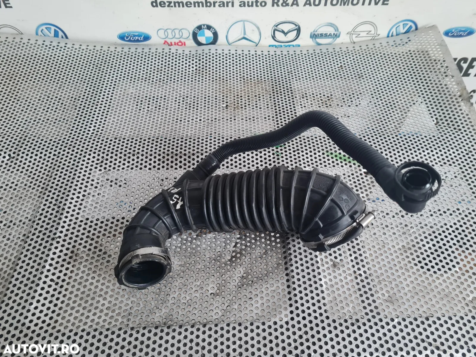 Furtun Conducta Admisie Aer Audi A5 A4 B8 2.0 Tdi Euro 5 Motor CJC Cutie Automata NYM An 2012-2013- - 2